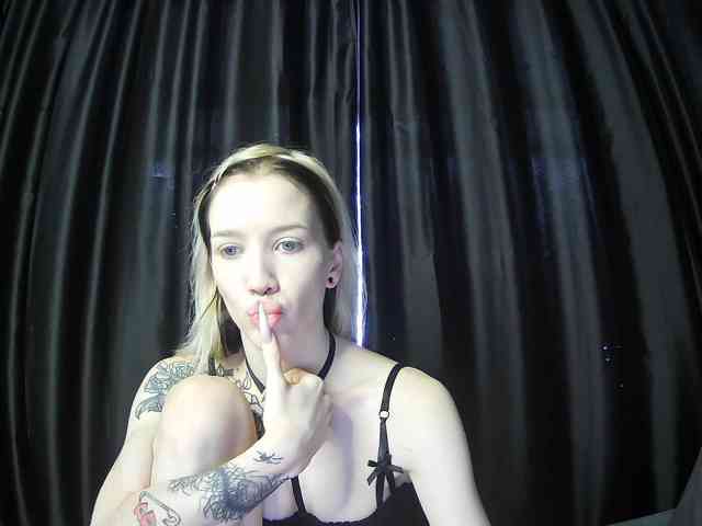 Elyyyra webcam