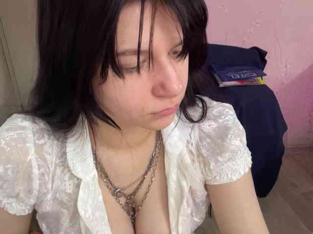 Model: MarianKitty