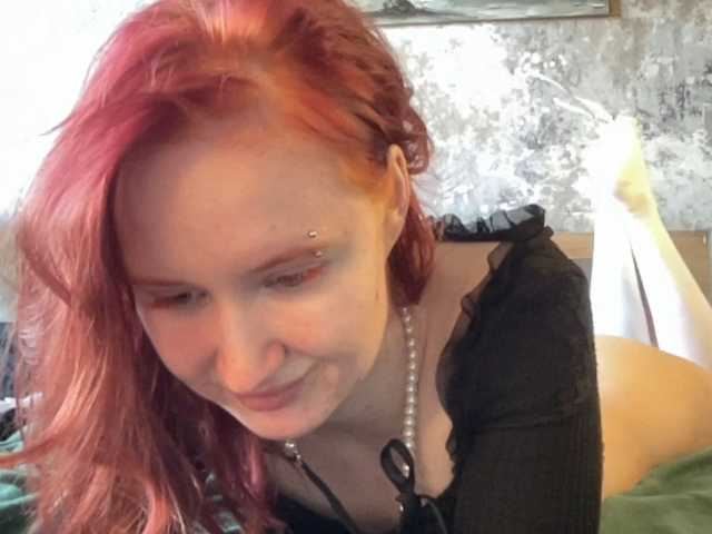 StrawberryCream live cam on BongaCams
