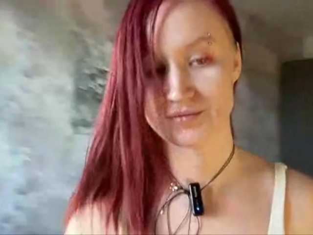 StrawberryCream live cam preview