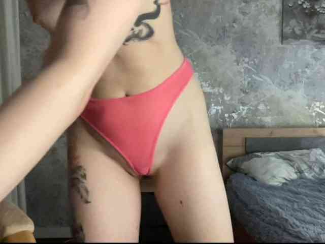 Model: StrawberryCream