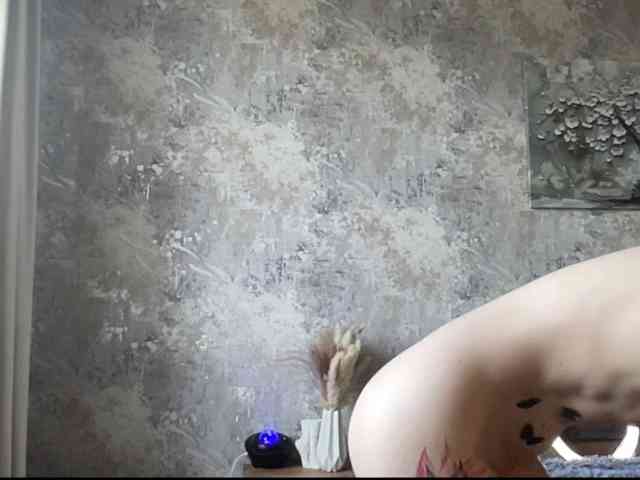 Model: StrawberryCream