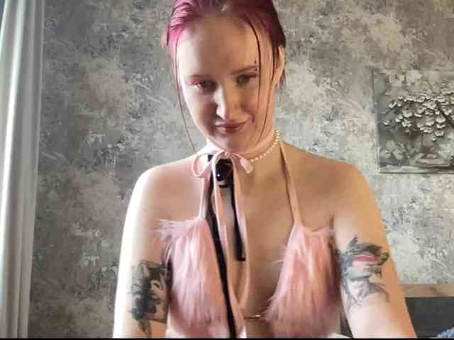 Model: StrawberryCream