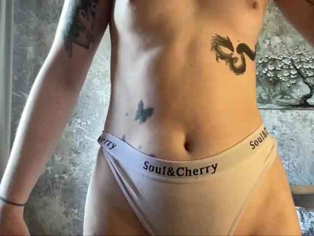 Model: StrawberryCream