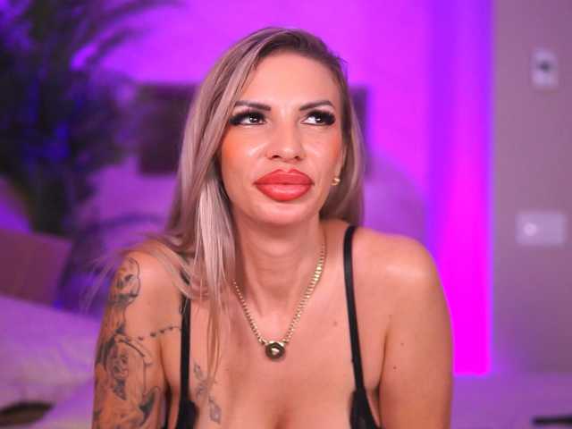 EvaMorreti live cam on BongaCams