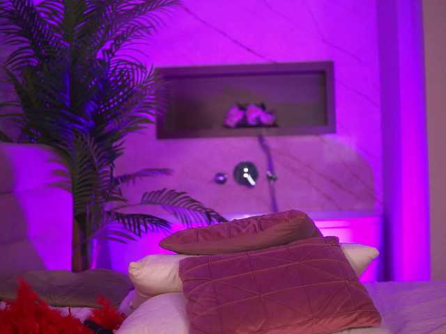 EvaMorreti live cam on BongaCams
