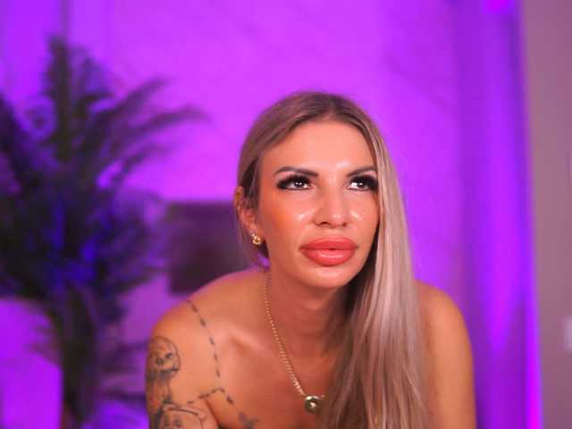 EvaMorreti, en directo ahora en BongaCams