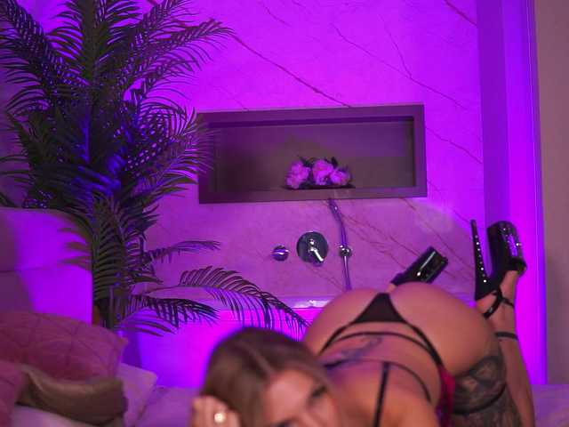 EvaMorreti live cam on BongaCams