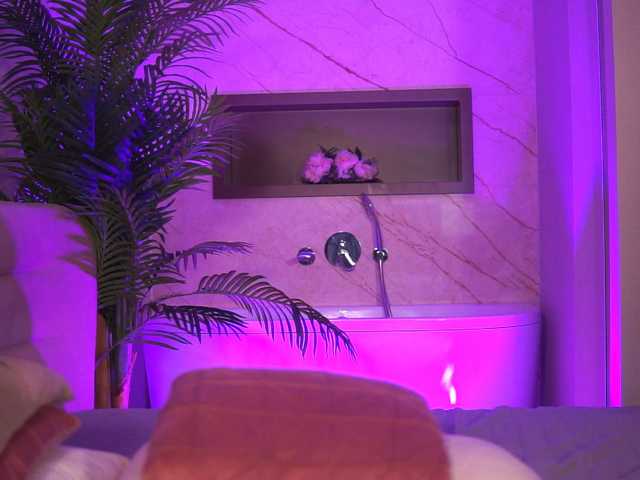 EvaMorreti live cam on BongaCams