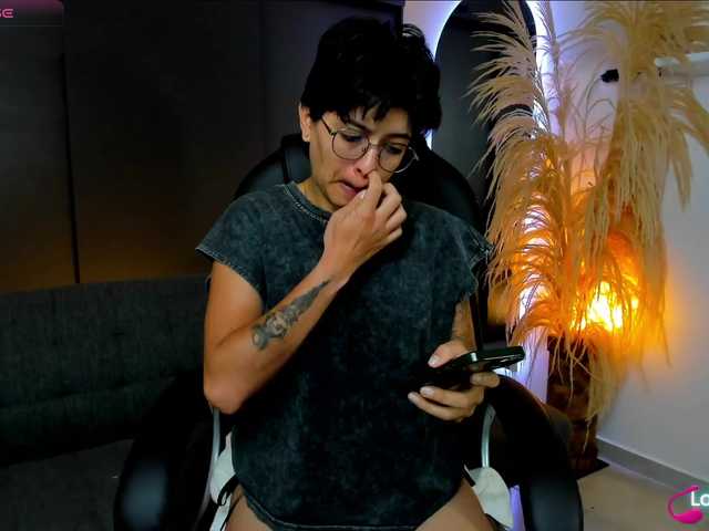 Dassroman live cam on BongaCams