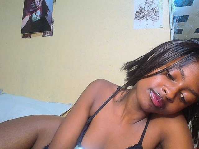 Lustyxo live cam on BongaCams