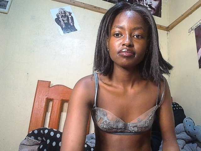 Lustyxo live cam on BongaCams