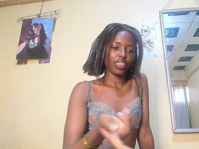 Lustyxo live cam on BongaCams