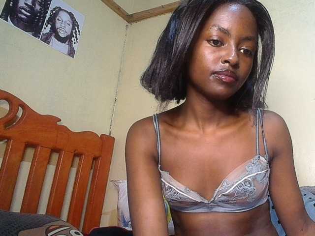 Lustyxo live cam on BongaCams