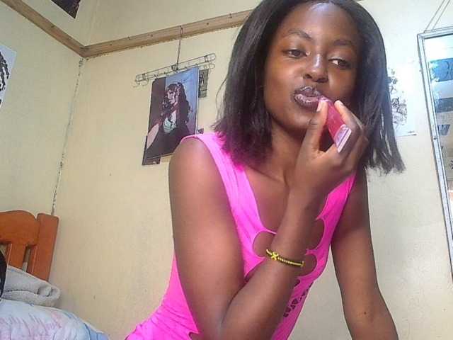 Lustyxo live cam on BongaCams