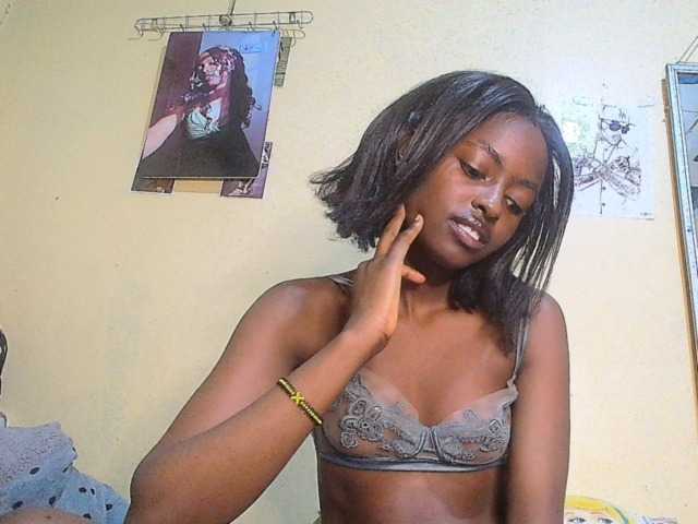 Lustyxo live cam on BongaCams