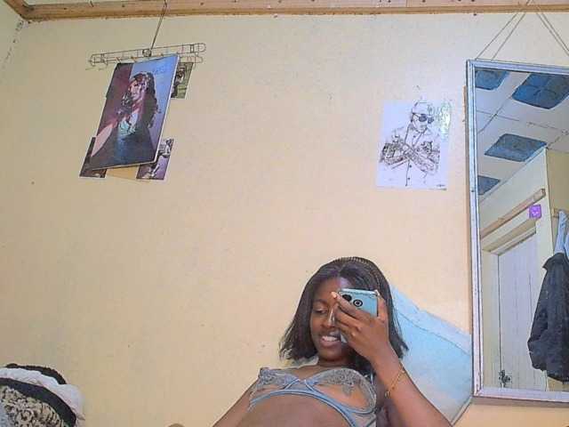 Lustyxo live cam on BongaCams