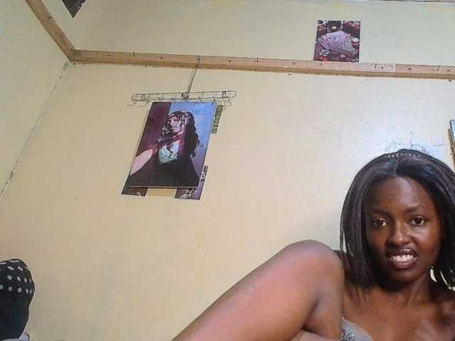 Lustyxo live cam on BongaCams
