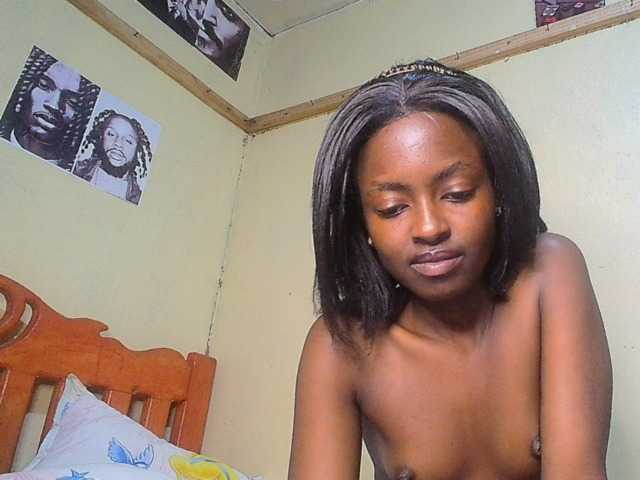 Lustyxo live cam on BongaCams