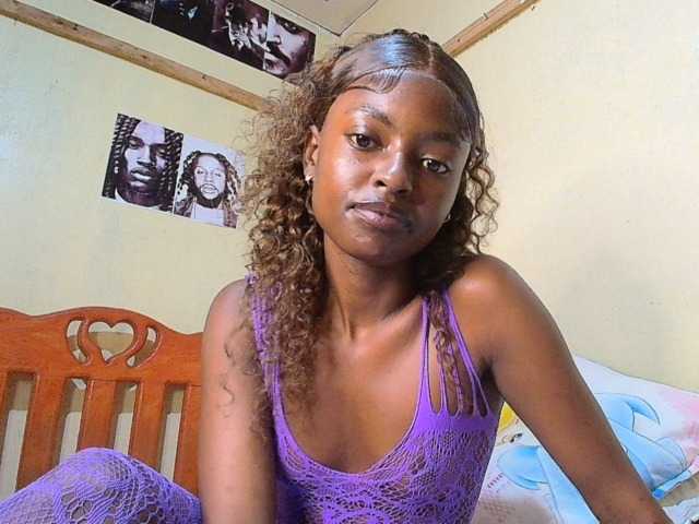 Lustyxo, live now on BongaCams