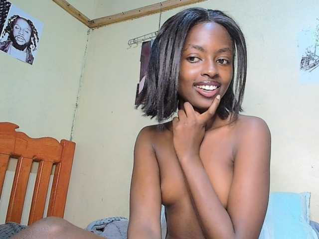 Lustyxo live cam on BongaCams