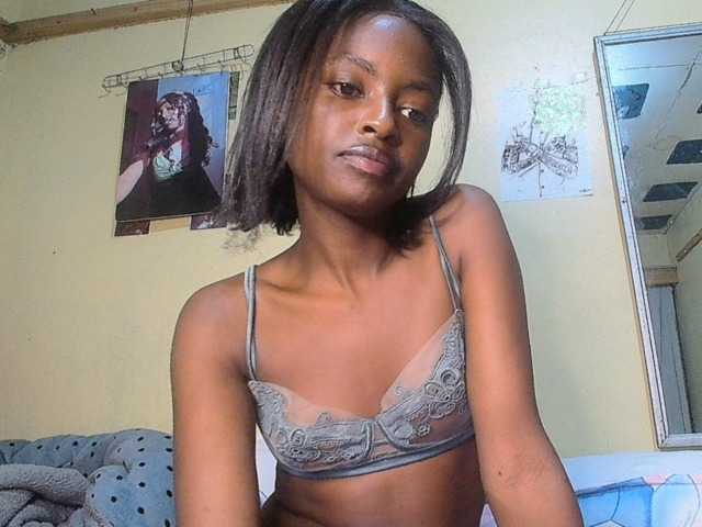 Lustyxo live cam on BongaCams