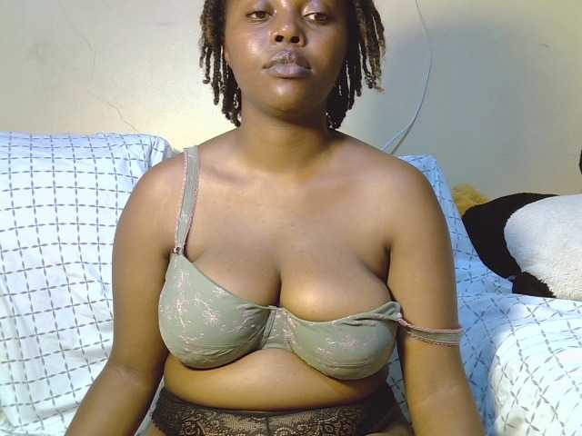 pecky live cam on BongaCams