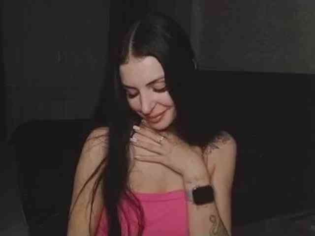 ElaneTadman webcam