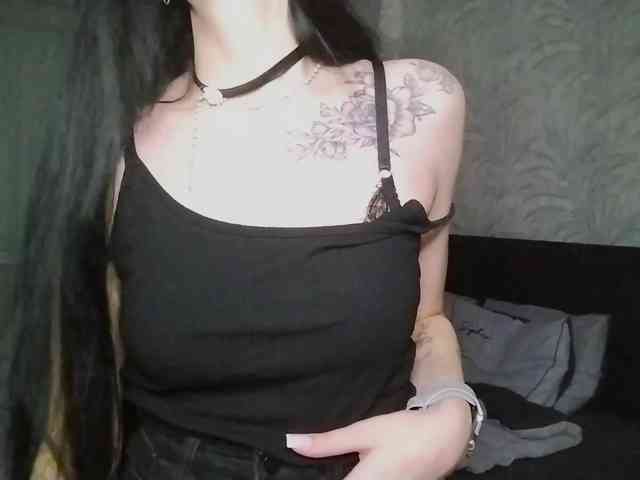 ElaneTadman webcam