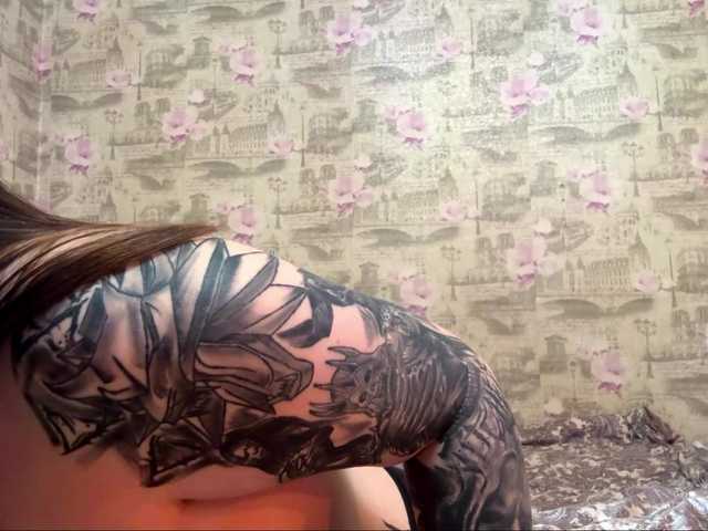 EstherChaleun live cam on BongaCams