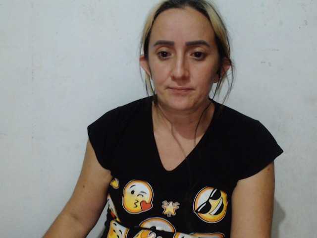 danielasquirt live cam on BongaCams