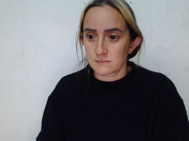 danielasquirt, en directo ahora en BongaCams