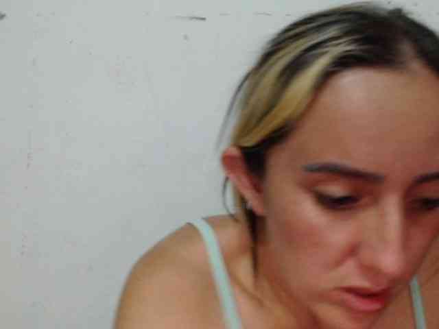danielasquirt webcam
