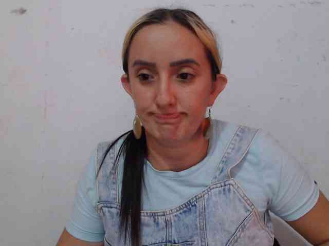 danielasquirt webcam