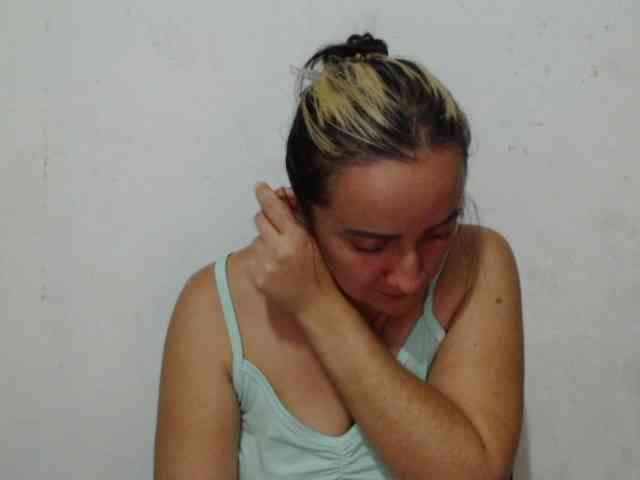 danielasquirt webcam