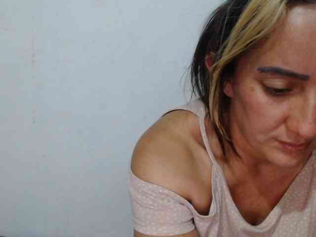 danielasquirt webcam