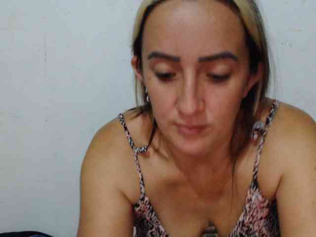 danielasquirt webcam