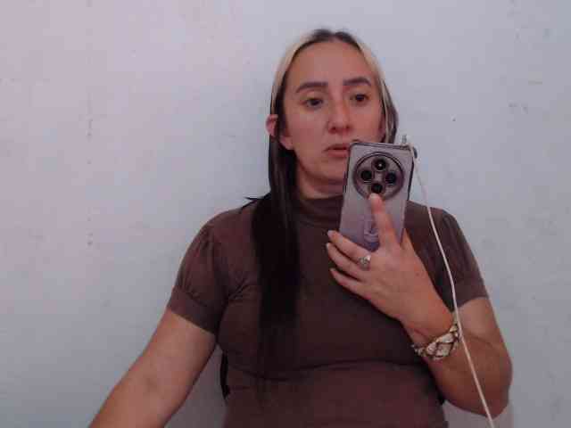 danielasquirt webcam