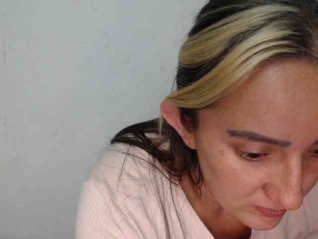 danielasquirt webcam