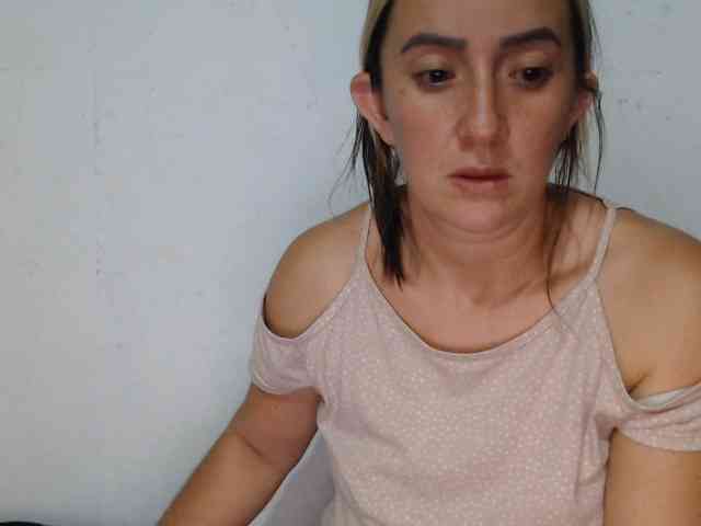 danielasquirt webcam