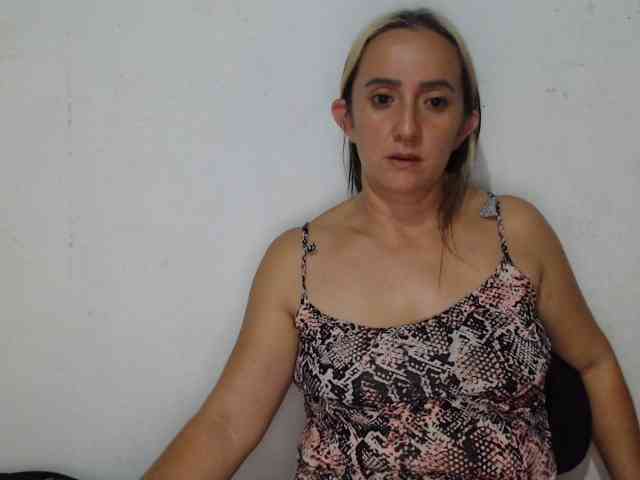 danielasquirt webcam