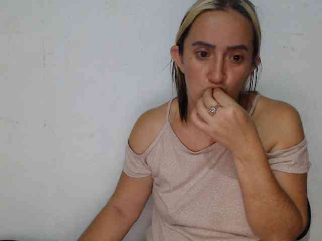 danielasquirt webcam
