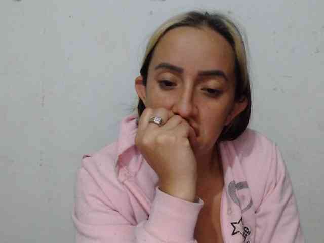danielasquirt webcam