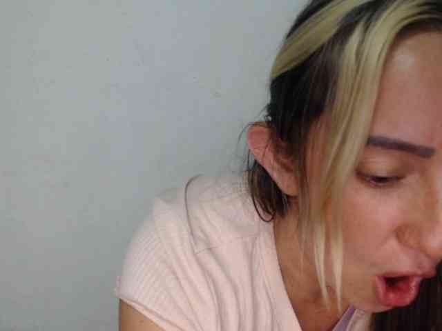danielasquirt webcam