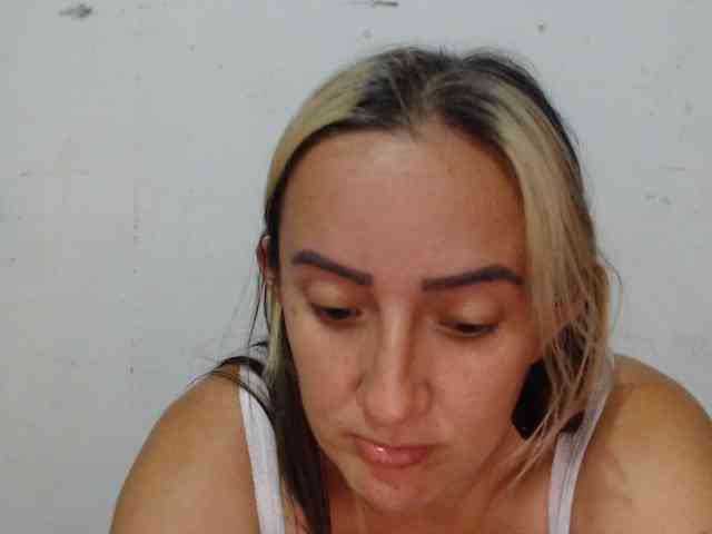 danielasquirt webcam