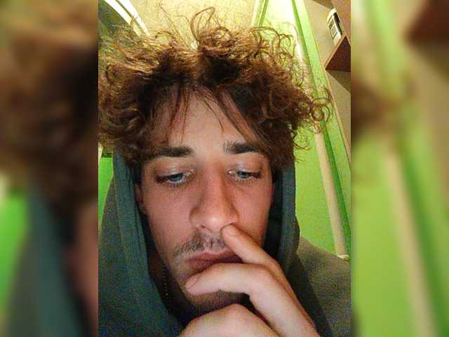 LeoMoolah live cam preview