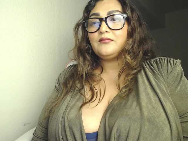 HeyMilani webcam