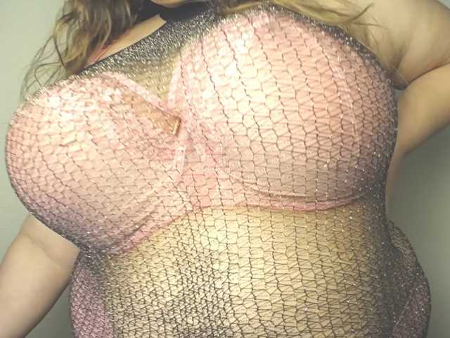 HeyMilani live cam on BongaCams