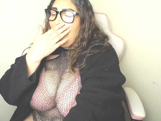 HeyMilani live cam on BongaCams