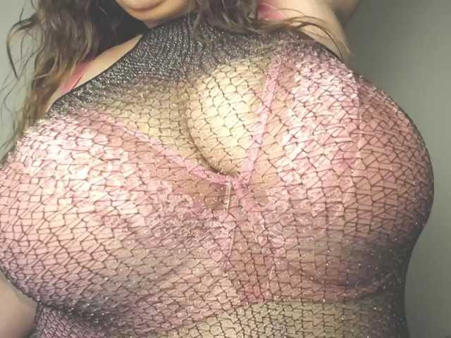 HeyMilani live cam on BongaCams